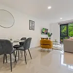 Apartment Clarendon Escape - 3 Beds - 3 Bath - Sleeps 6 *