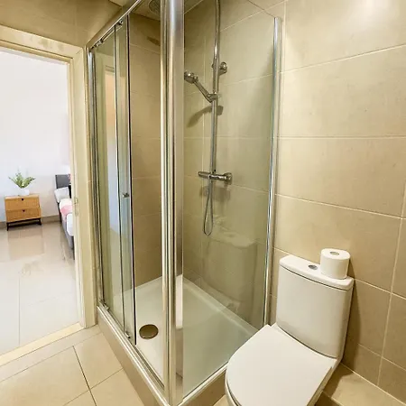 3 Bed - 3 Bath - Sleeps 6 - Arena - Апартаменты *