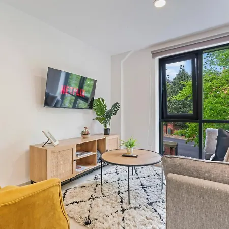 Clarendon Escape - 3 Beds - 3 Bath - Sleeps 6