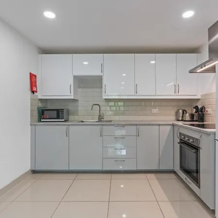 Apartment Clarendon Escape - 3 Beds - 3 Bath - Sleeps 6 Leeds (West Yorkshire)