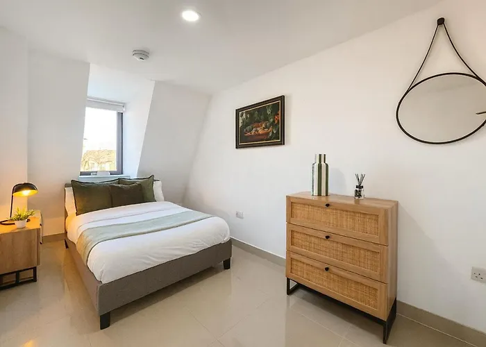 3 Bed - 3 Bath - Sleeps 6 - Arena - * Лідс