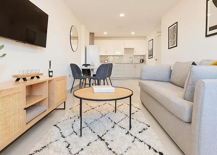 Апартаменти 3 Bed - 3 Bath - Sleeps 6 - Arena - *