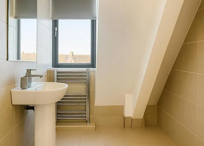 Апартаменти 3 Bed - 3 Bath - Sleeps 6 - Arena - *