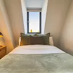 Clarendon Escape - 3 Beds - 3 Bath - Sleeps 6 *